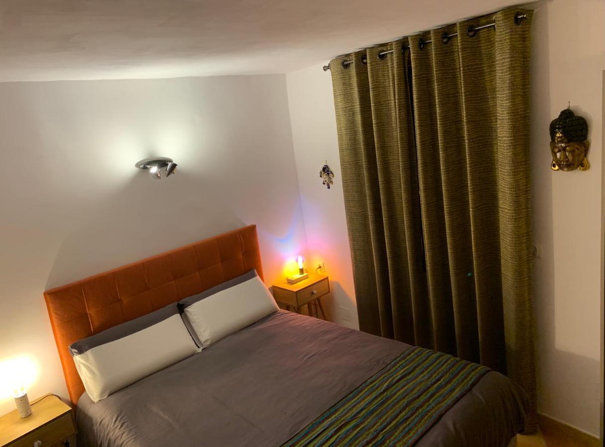 Pila & Bed Montpellier Centre Corum Comedie - Chambre Calme Climatisee - Quiet Air-Conditioned Room Exteriér fotografie